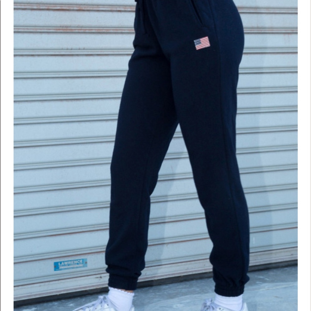 Brandy Melville Rosa Sweatpants *NEW*